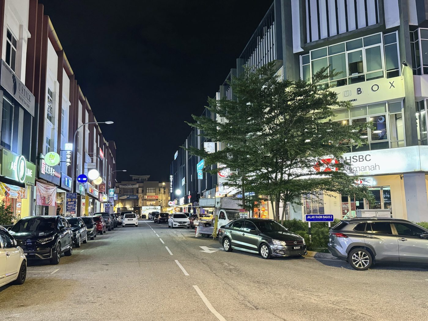 Late night food and convenience stores near Sandbox coworking Sri Petaling